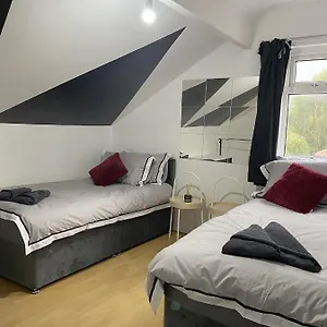 Modern 2 Bedroom Flat Close To Centre Apartment Leeds (West Yorkshire)